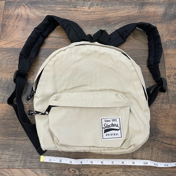 Skechers backpack, light beige and black color. - Picture 2 of 3